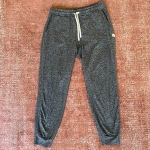 Vuori performance joggers, size xs. Excelllent pre owned condition